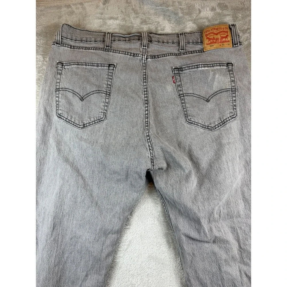 Levi's 505‎ Jeans Men's 42x32 Gray Denim Straight Fit
